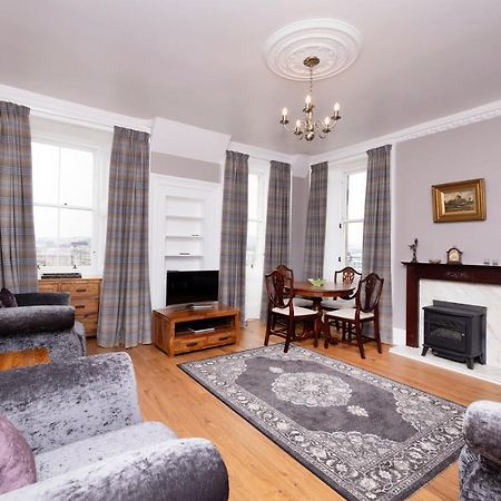 Joivy Cozy Apt Near Edinburgh Castle מראה חיצוני תמונה