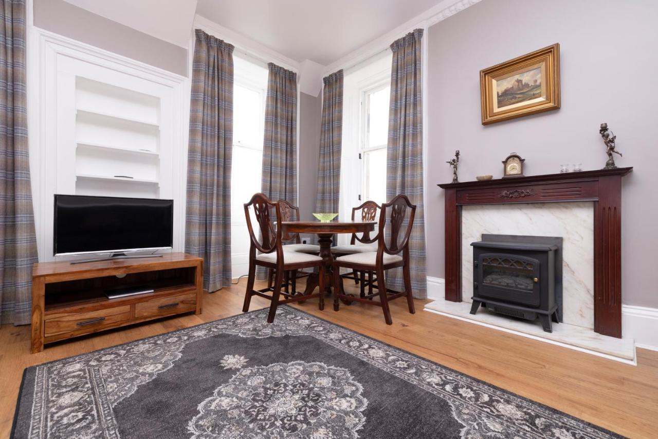 Joivy Cozy Apt Near Edinburgh Castle מראה חיצוני תמונה
