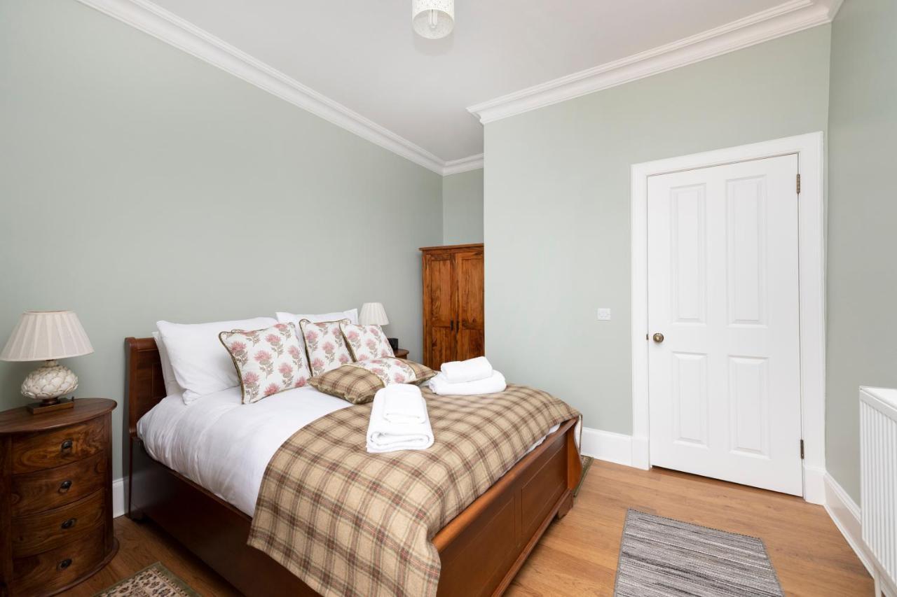 Joivy Cozy Apt Near Edinburgh Castle מראה חיצוני תמונה