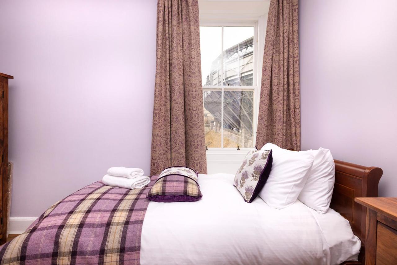 Joivy Cozy Apt Near Edinburgh Castle מראה חיצוני תמונה